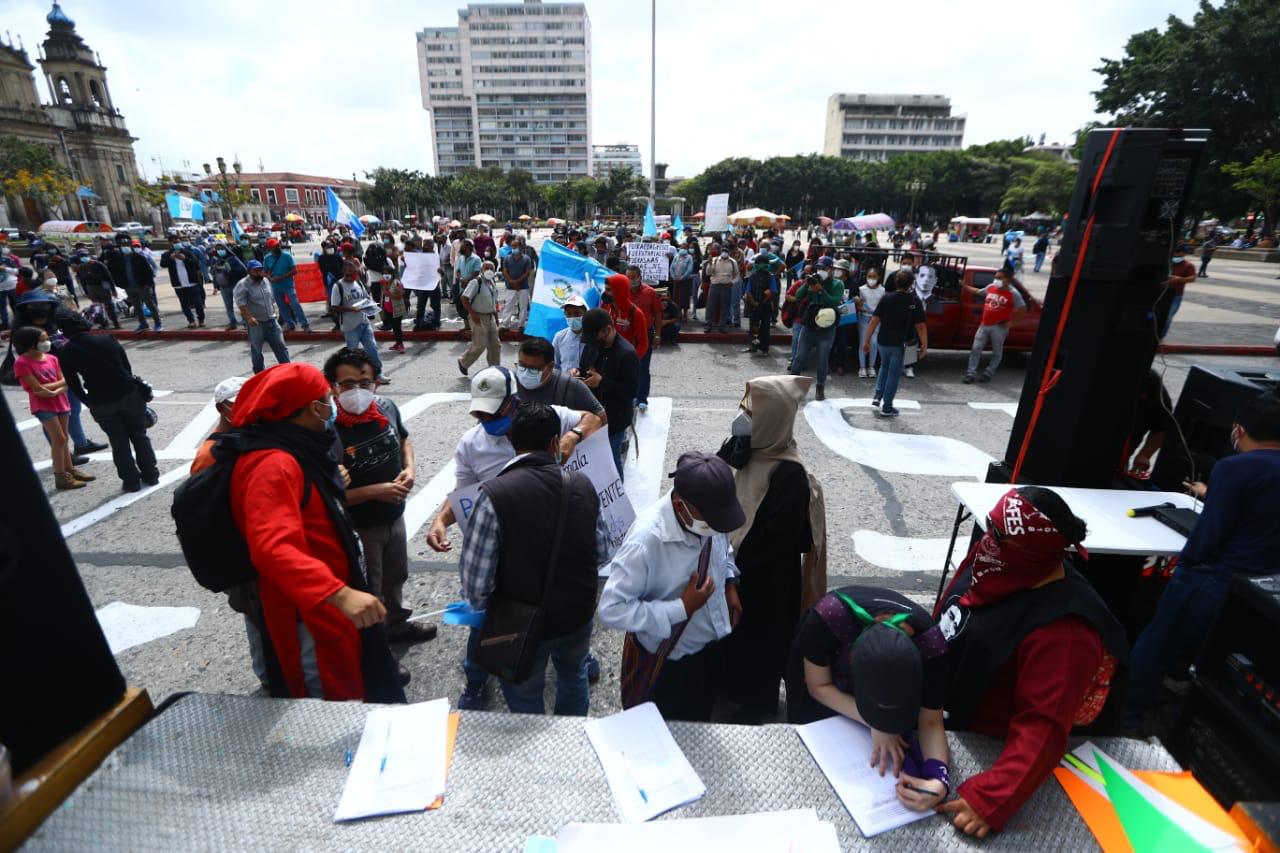 Por tercera semana consecutiva guatemaltecos protestan y piden renuncia de Giammattei y diputados