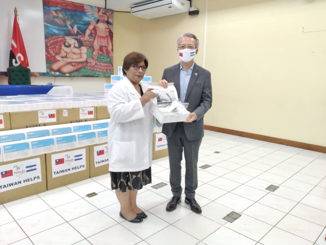 Taiwán entrega al Minsa 36 mil reactores para detectar Covid-19