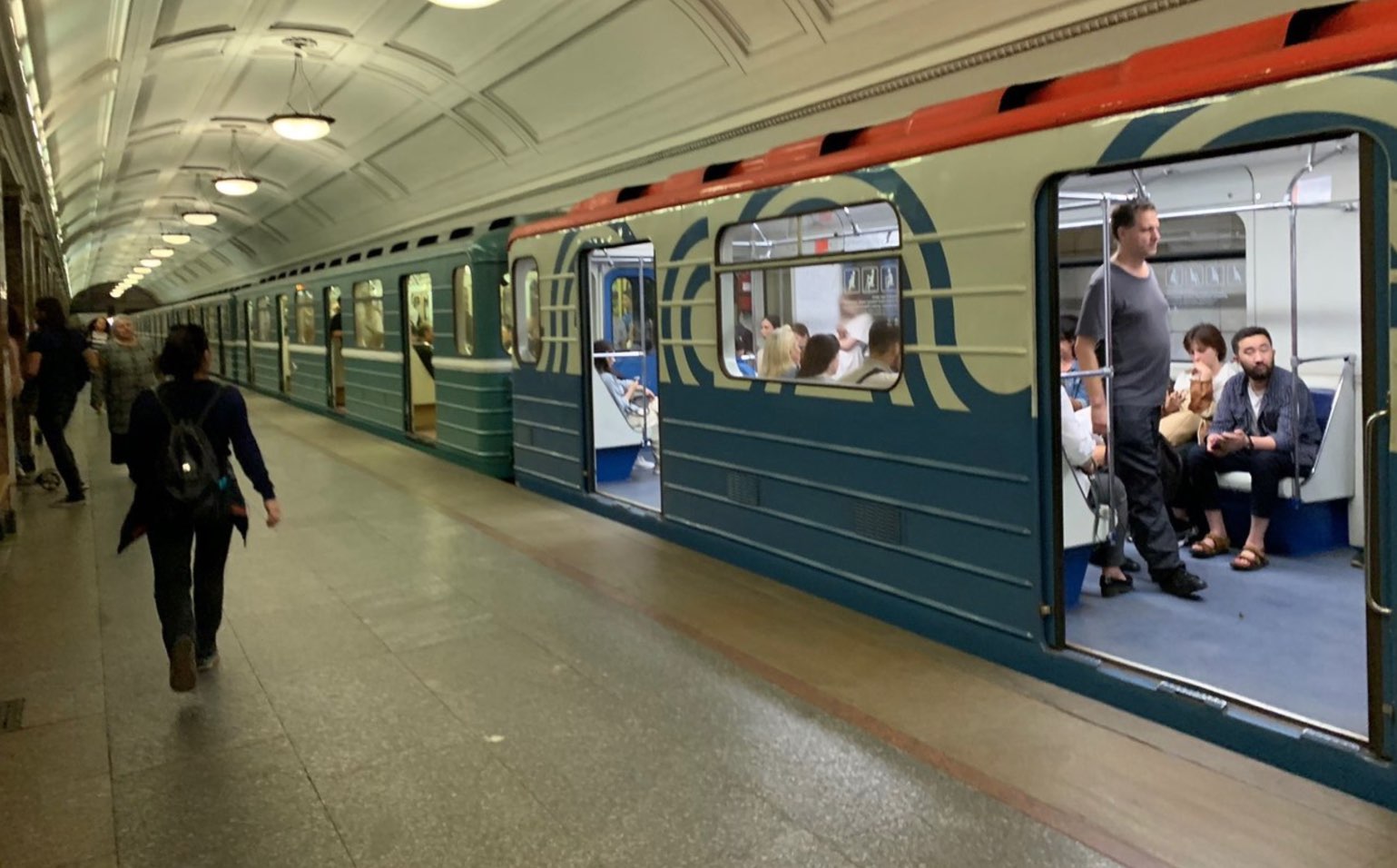 Metro en Moscú tendrán sistema de pago por reconocimiento facial
