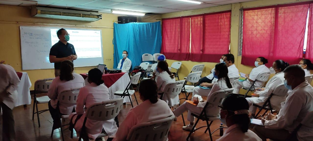 Especialista taiwanés en ERC capacita a médicos del SILAIS de Managua