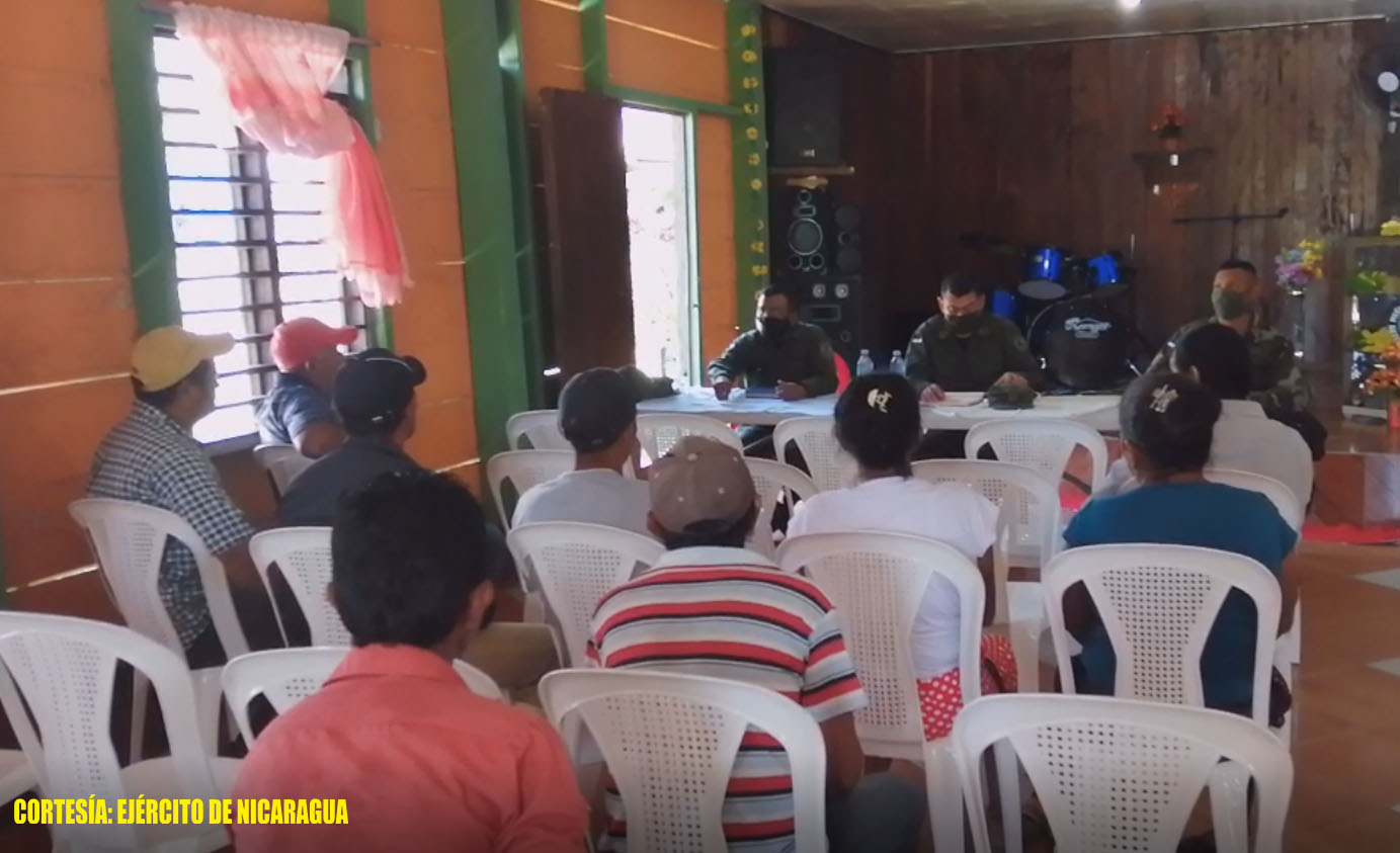Ejército realiza reunión con productores en Caribe Norte