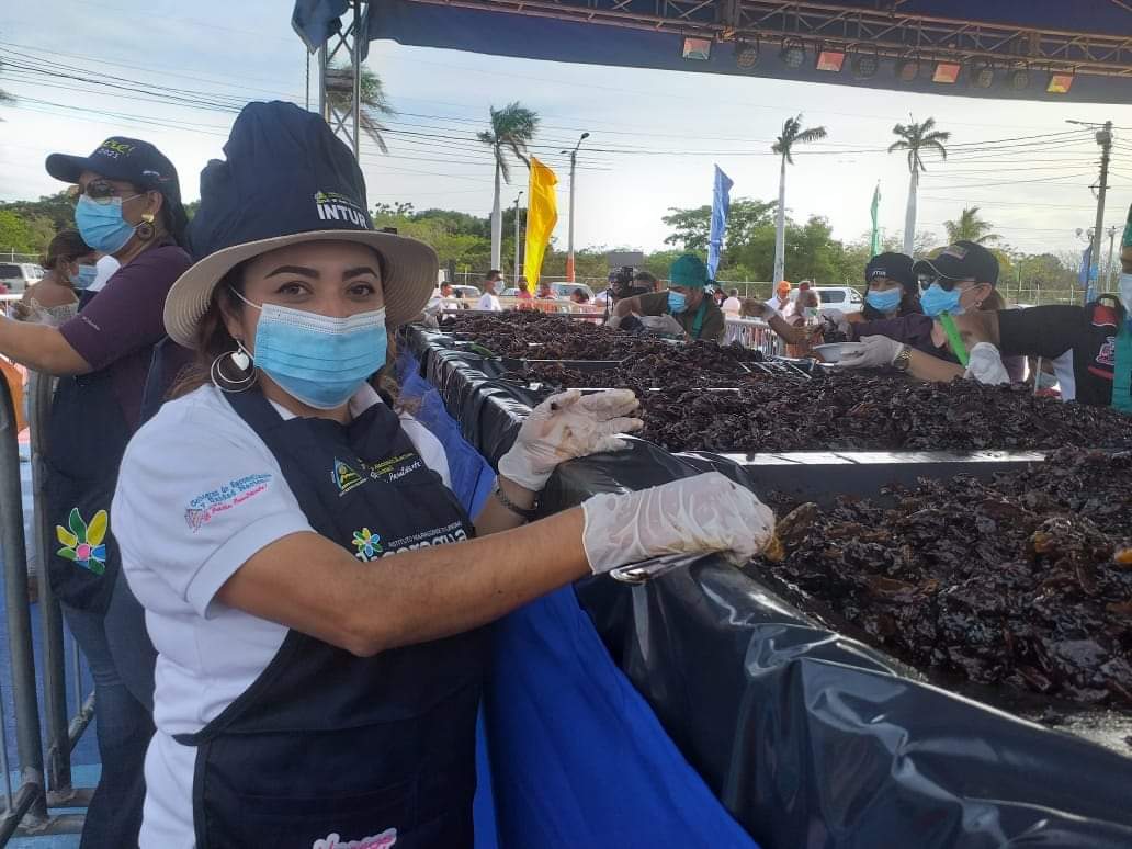 Puerto Salvador Allende elabora el almibar más grande
