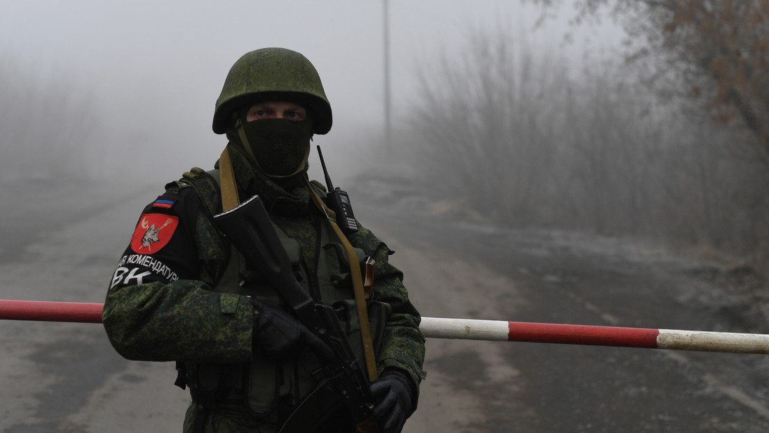 “Nadie pretende avanzar hacia una guerra en Ucrania, nadie acepta la posibilidad de tal guerra” declaró Dmitri Peskov
