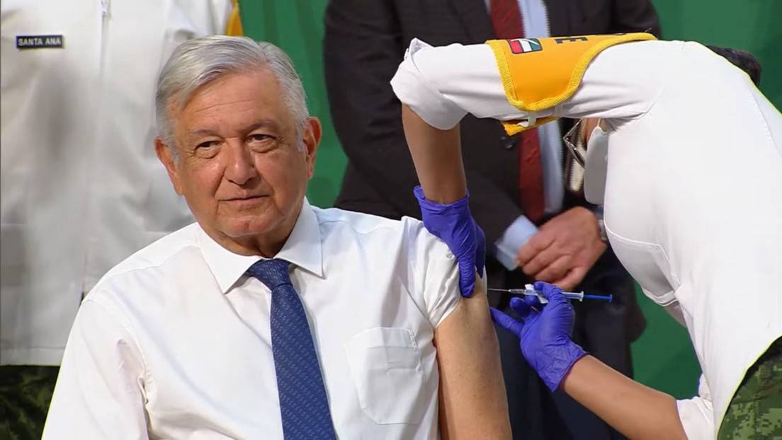 Presidente de México recibe la vacuna contra la Covid-19
