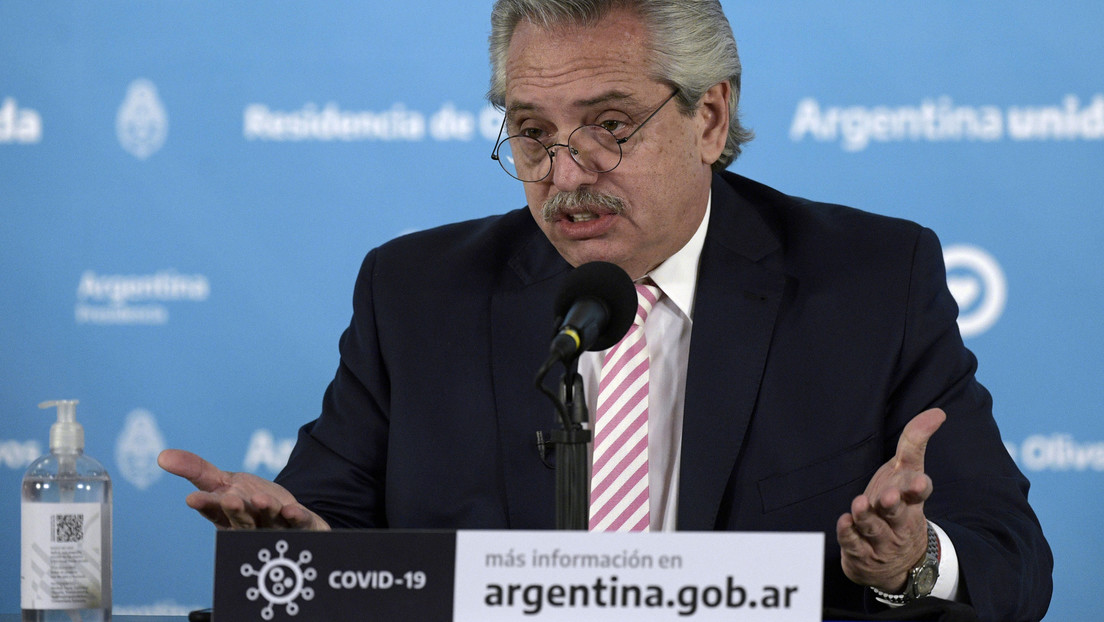 Presidente de Argentina extiende las restricciones para contener el coronavirus