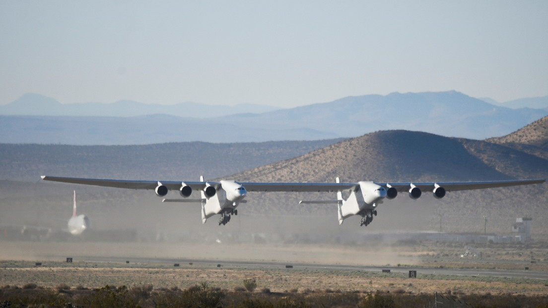 “Stratolaunch” lanzará vehículos hipersónicos desde el avión más grande del mundo