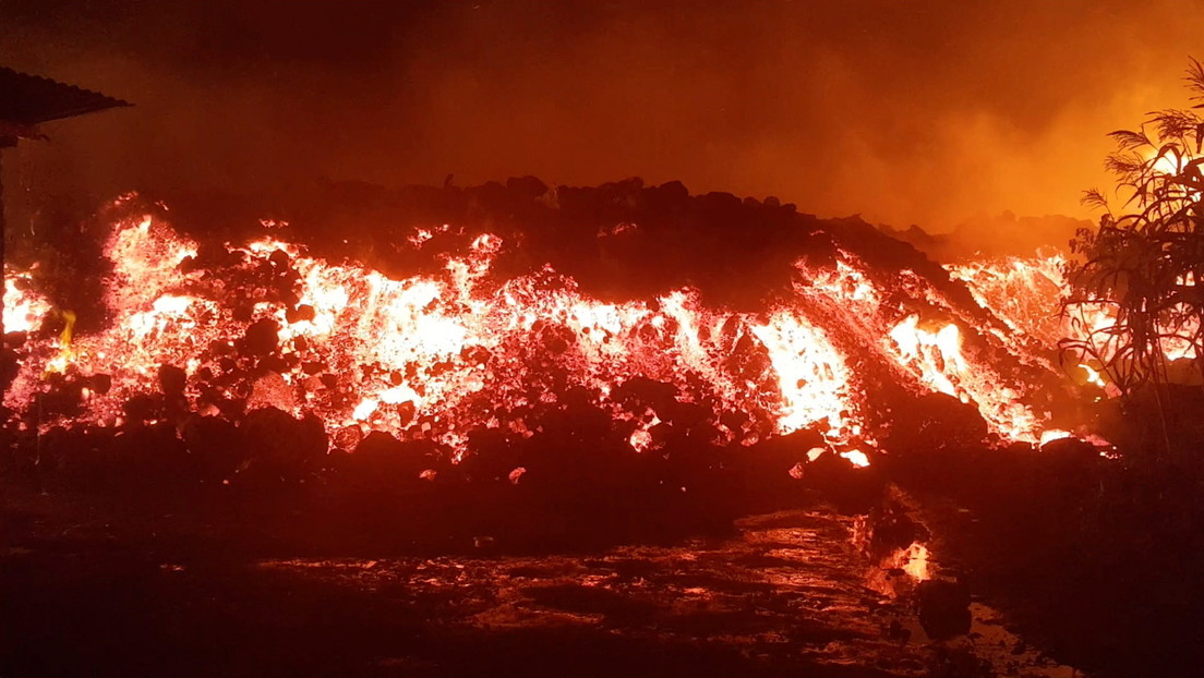 Lava destruyen viviendas y provocan evacuación masiva tras la erupción del volcán Nyiragongo
