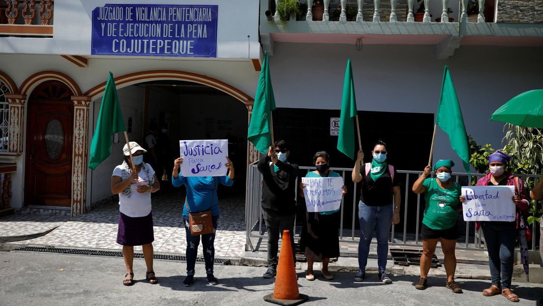 La salvadoreña Sara Rogel, acusada de abortar fue liberada