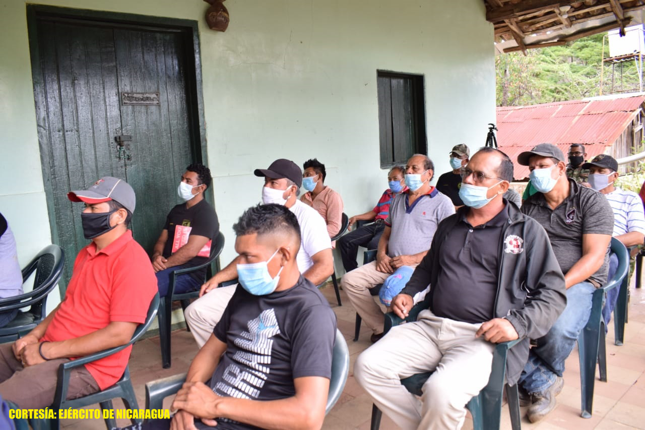 Ejército de realiza reunión con productores de Ticuantepe