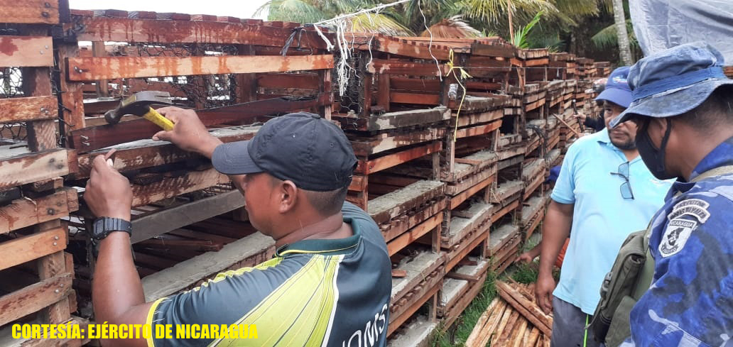 Naval brinda acompañamiento a comisión de INPESCA y MARENA