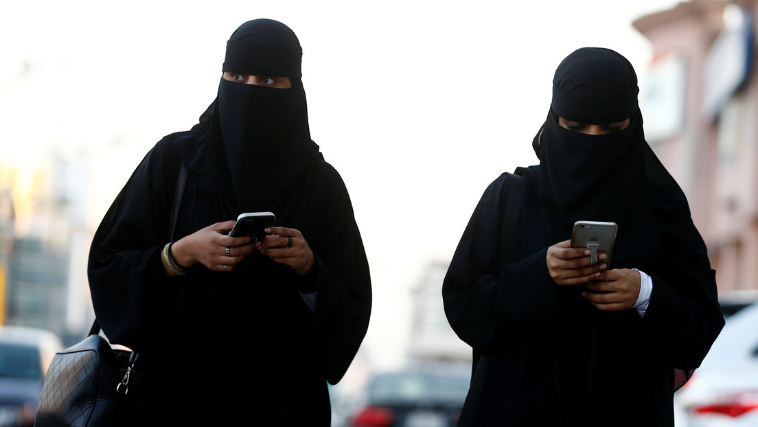 Arabia Saudita permite a las mujeres vivir independientemente  sin vigilancia