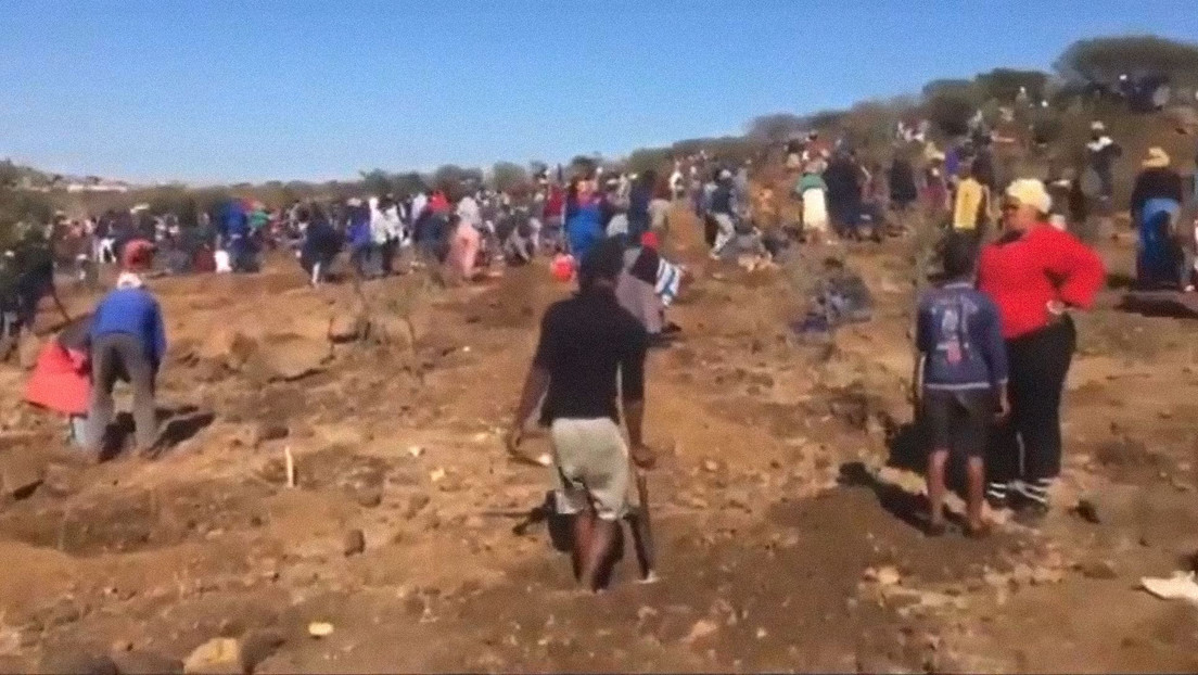 Hallazgo de lo que serían piedras valiosas desata la ‘fiebre del diamante’ en un pueblo de Sudáfrica
