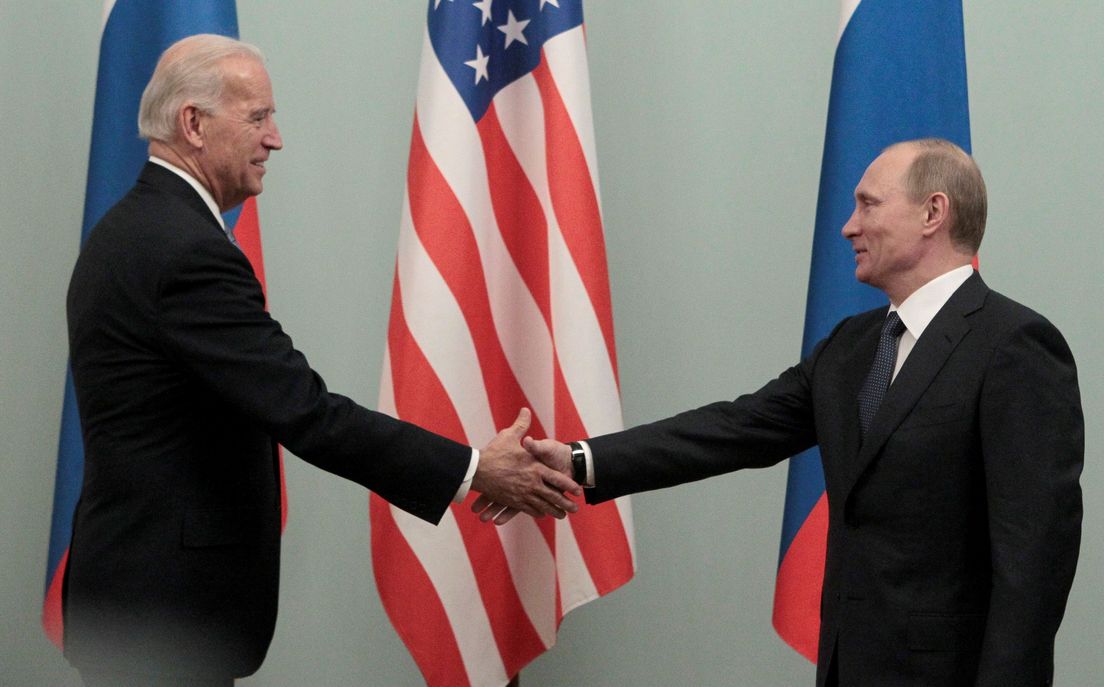 Putin y Biden se reunen cara a cara por primera en Ginebra
