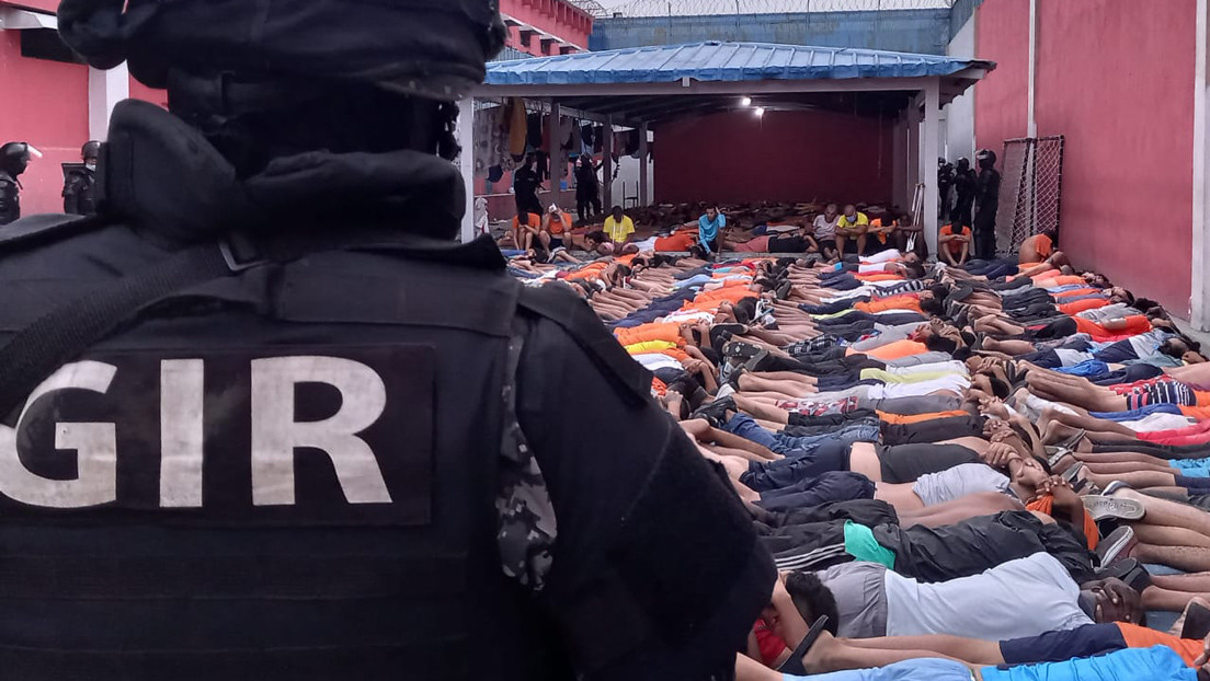 Policía realiza megaoperativo en una cárcel de Ecuador