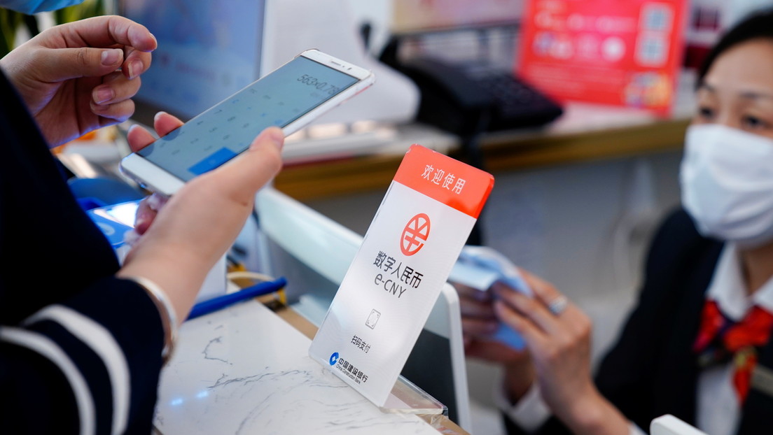 Banco de China permite convertir yuanes digitales en efectivo