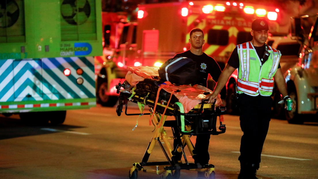 Un muerto y ocho heridos tras el derrumbe de 12 plantas en Miami