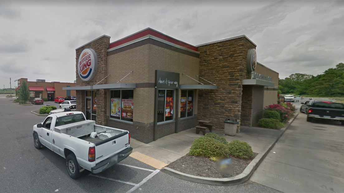 Pareja abre fuego en un Burger King de EE.UU. porque su sándwich tenía exagerada salsa picante
