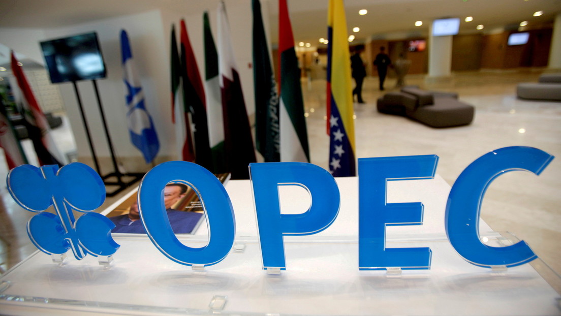 OPEP+ lucha por alcanzar un pacto de producción, precios balaceado arriba de los U$75 el barril