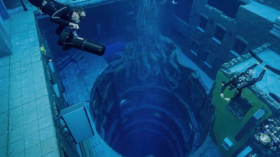 La piscina más profunda del mundo se inaugura en Dubái, de 60 metros