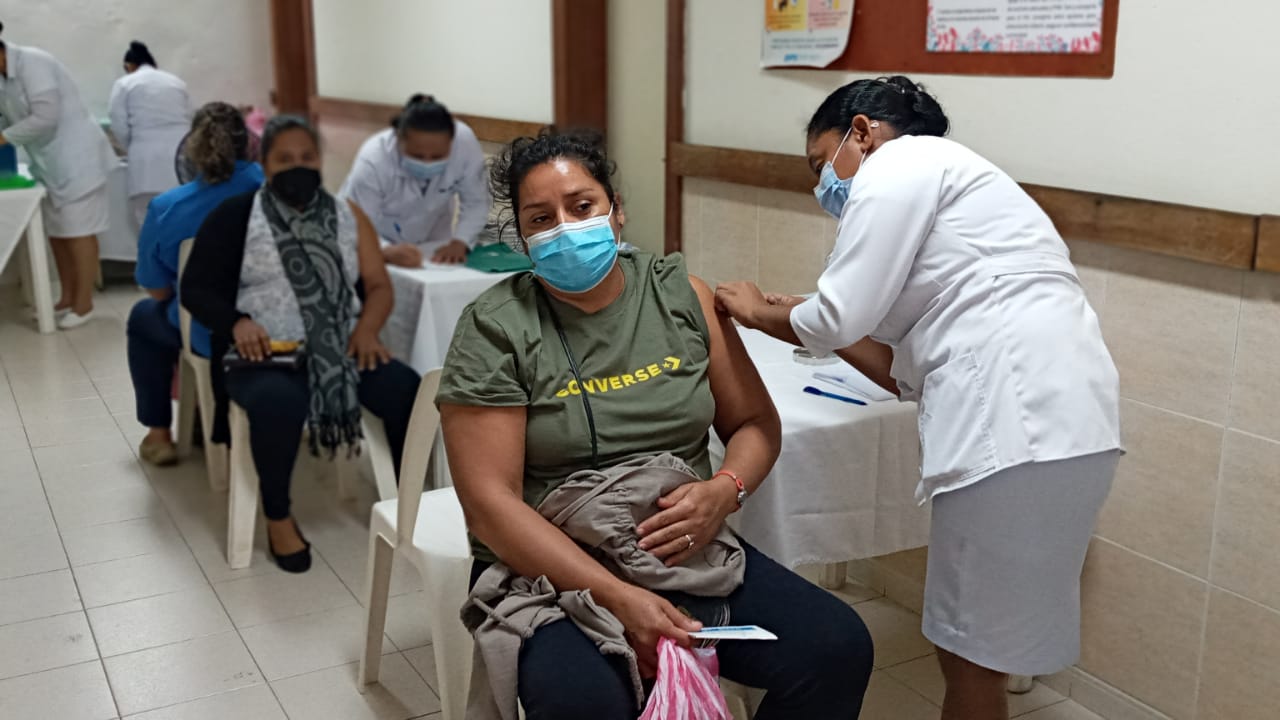 Avanza vacunación voluntaria contra la Covid-19 en Carazo