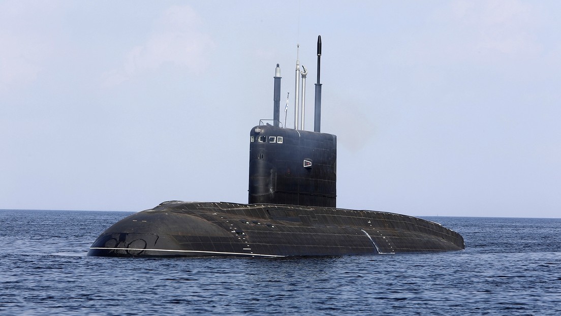 Submarino de ataque ruso Magadán finaliza pruebas de navegación