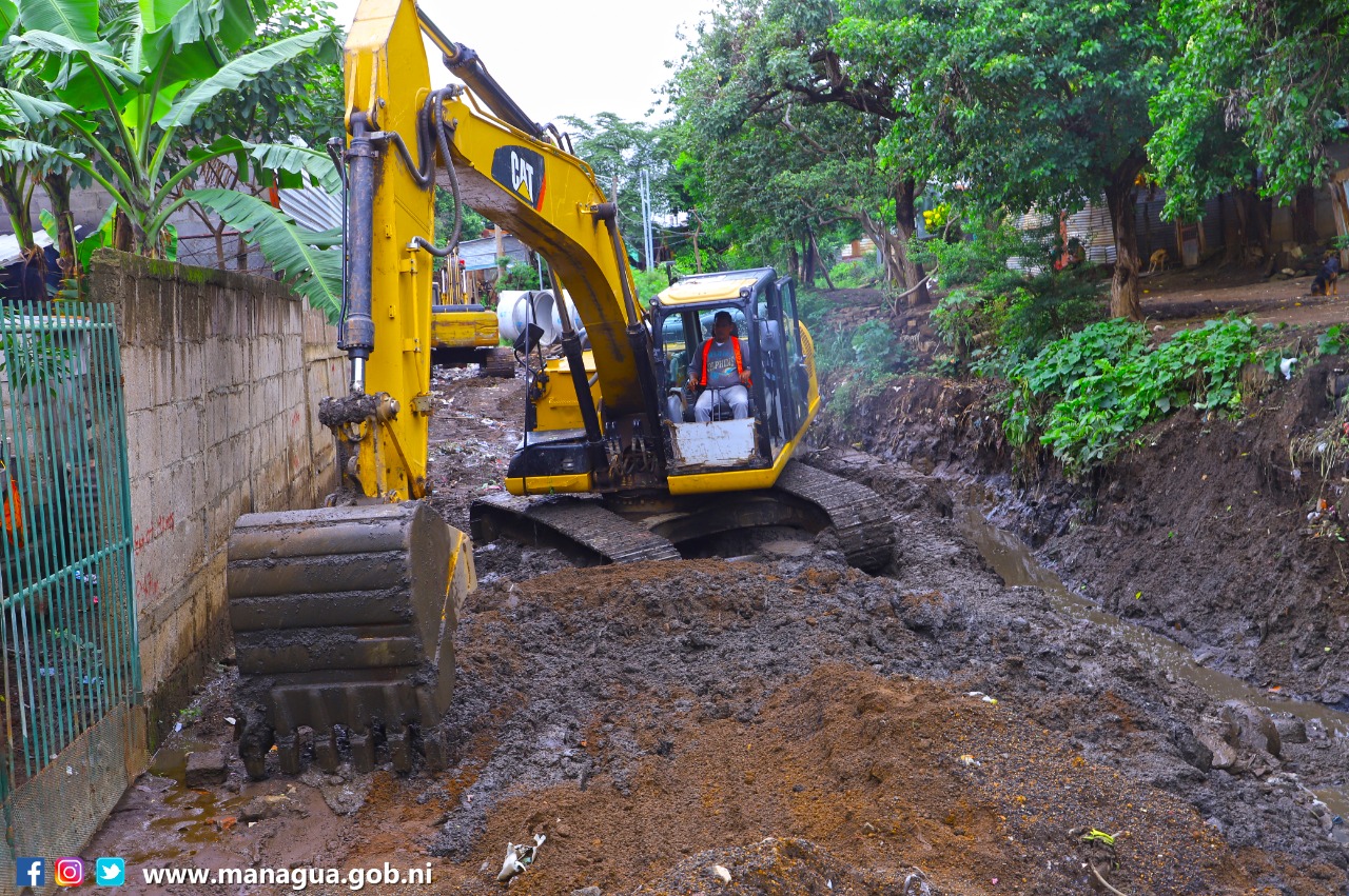 Avanza 70% obra de drenaje pluvial en el barrio Francisco Salazar