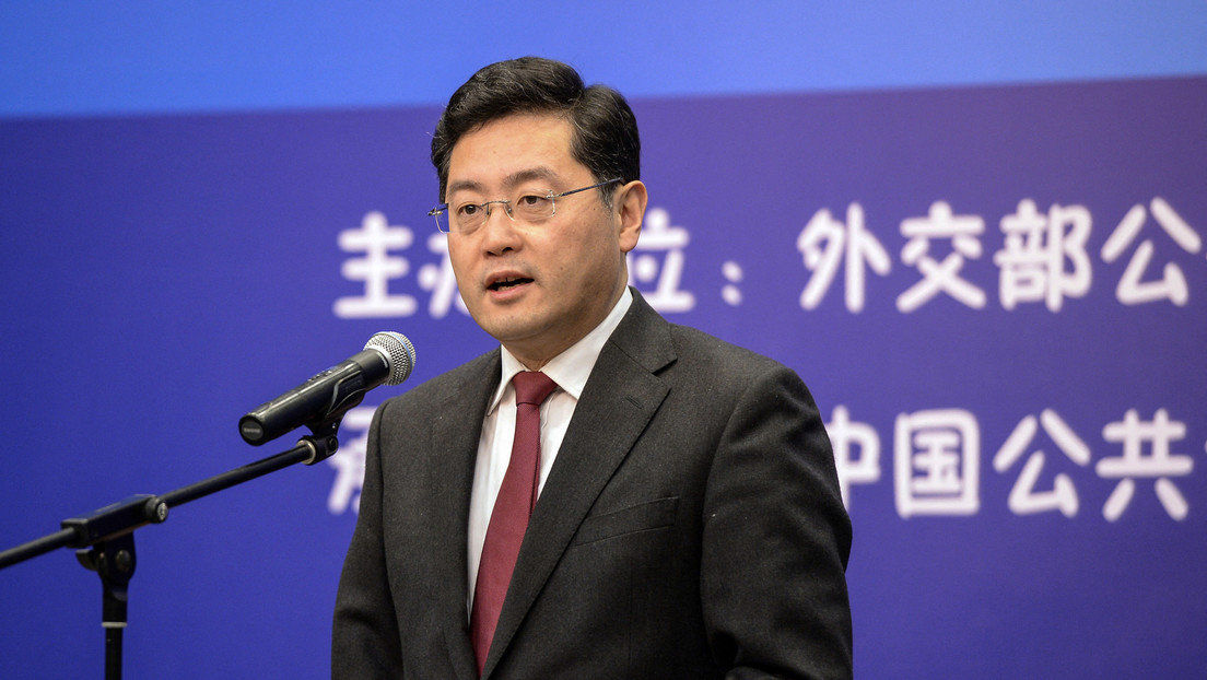 Qin Gang: EE.UU. no debería percibir a China como su rival y enemigo imaginario