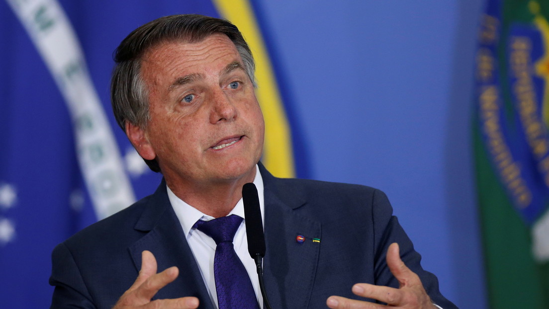Bolsonaro  da “ultimátum” a dos jueces por “intentar dar otro rumbo” a Brasil