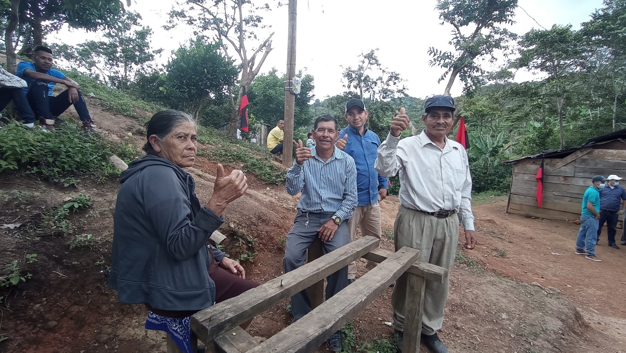 Inauguran proyecto de electrificación en Condega