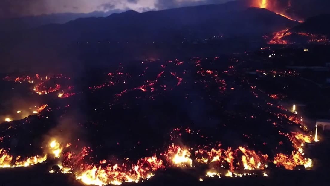 Imágenes de las destrucciones provocadas por la erupción del volcán en la isla española de La Palma
