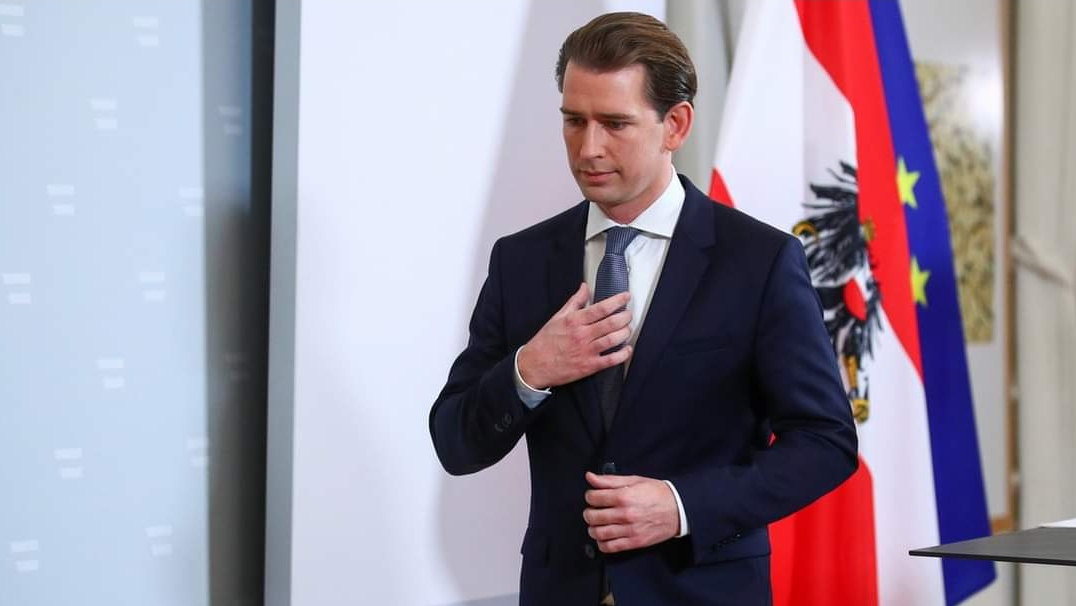 Renuncia Canciller de Austria