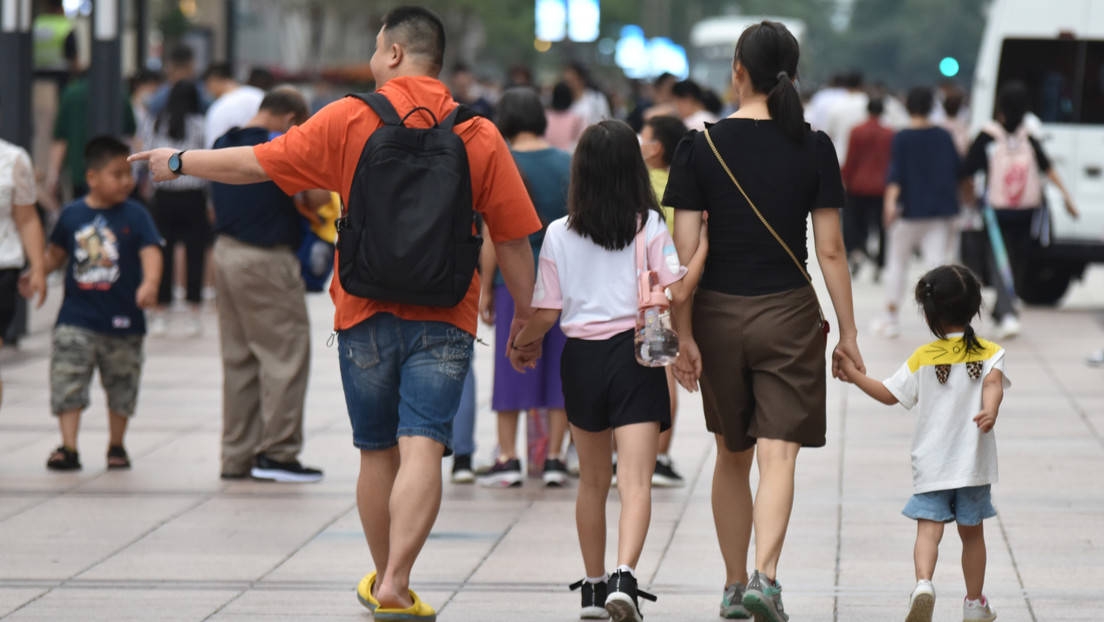 China discute ley para castigar a los padres de menores infractores y con “mal comportamiento”