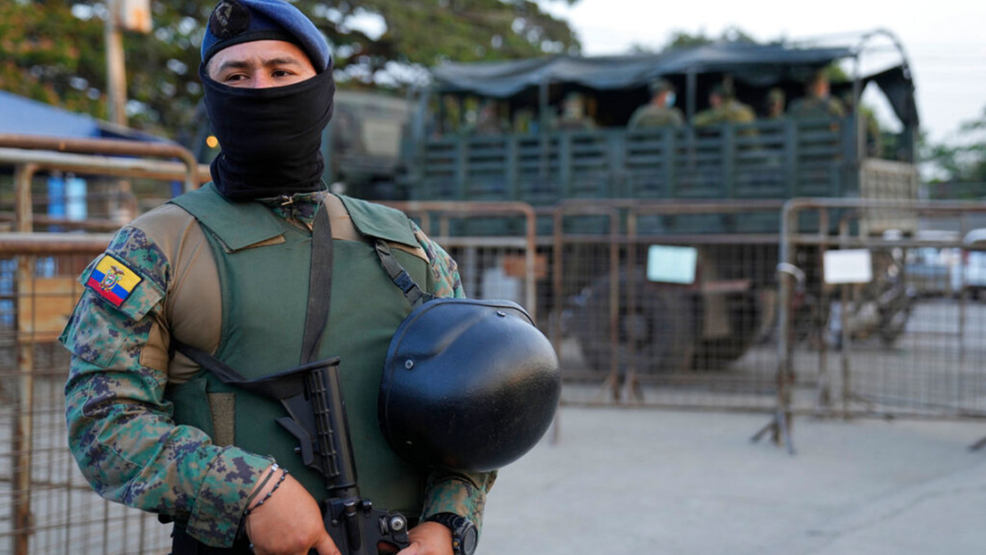 Lasso indulta a reos para reducir el hacinamiento en las prisiones de Ecuador