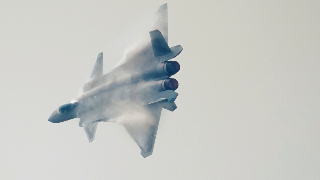 Aumenta producción de J-20 caza furtivos en China