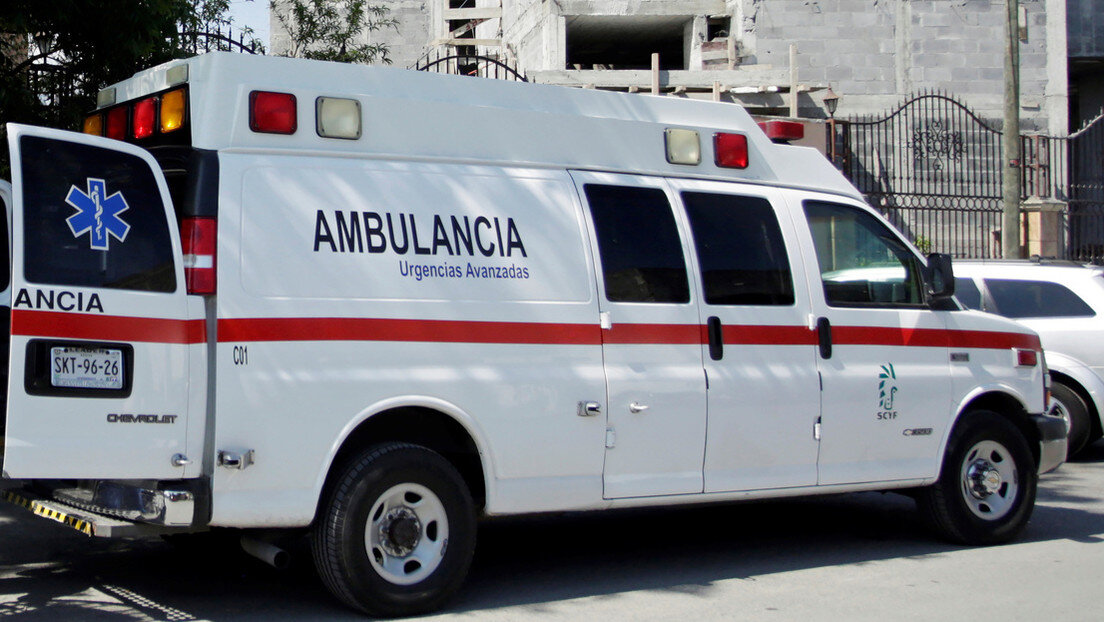 Encontronazo entre ambulancias deja 7 heridos en México
