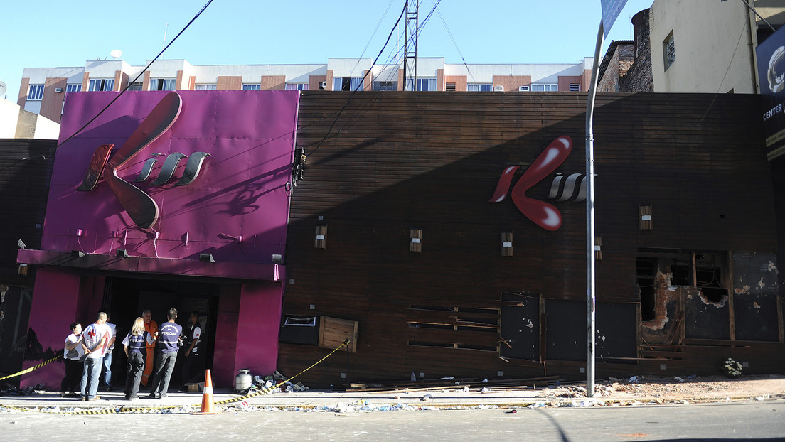 Inicia juicio por el incendio en una discoteca que dejó 242 muertos hace casi nueve años en Brasil