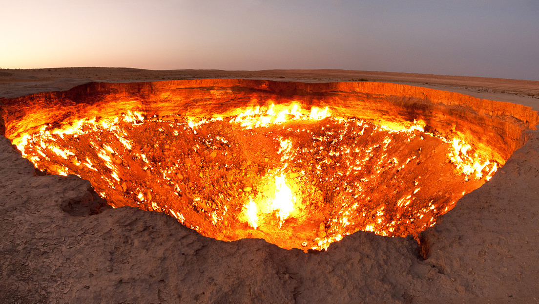 Turkmenistán quiere cerrar sus puertas del infierno por problemas de salud a la población