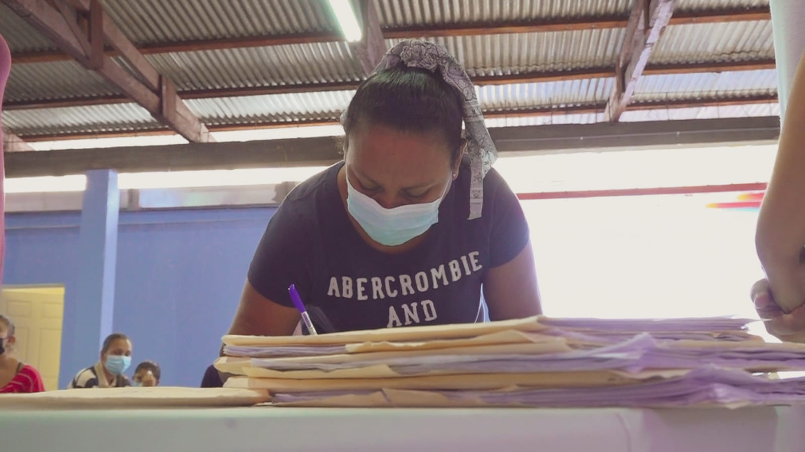 Entregan créditos a 6 grupos de mujeres en Nueva Segovia