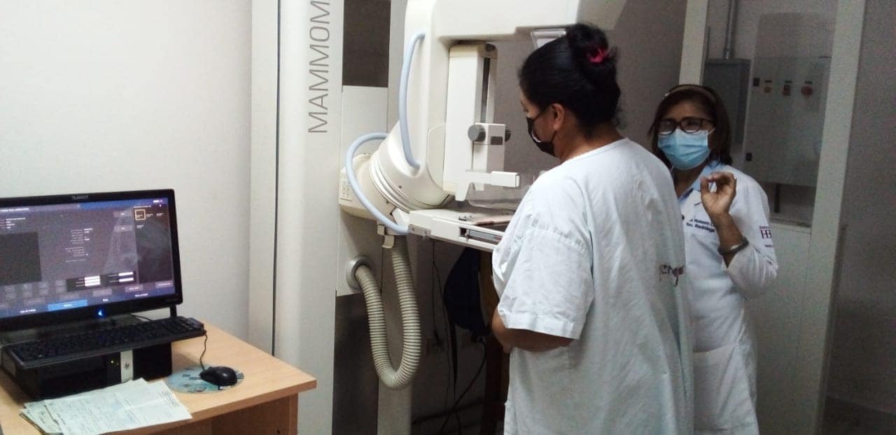 Realizan exámenes de mamografías en el Hospital Bertha Calderon