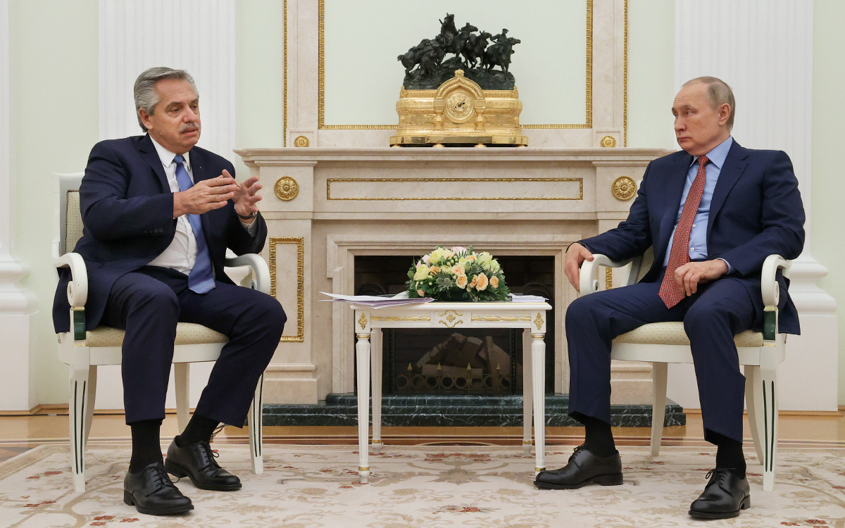 Alberto Fernández agradece a Vladímir Putin colaboración rusa