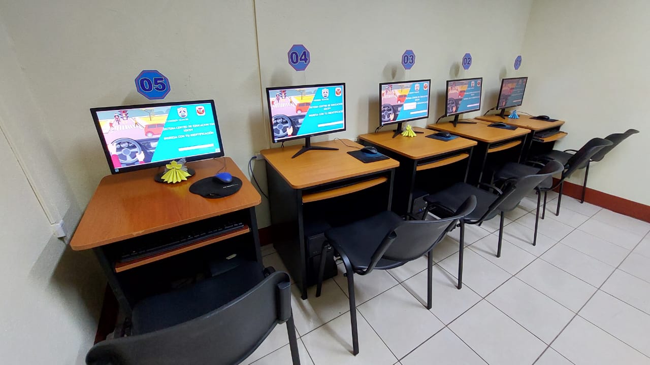 Inauguran aula de educación vial en Chinandega