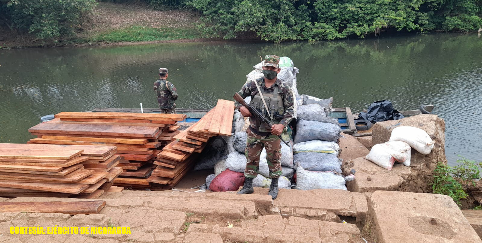 Efectivos militares capturan a 3 nicaragüenses vinculados al trafico ilegal de madera