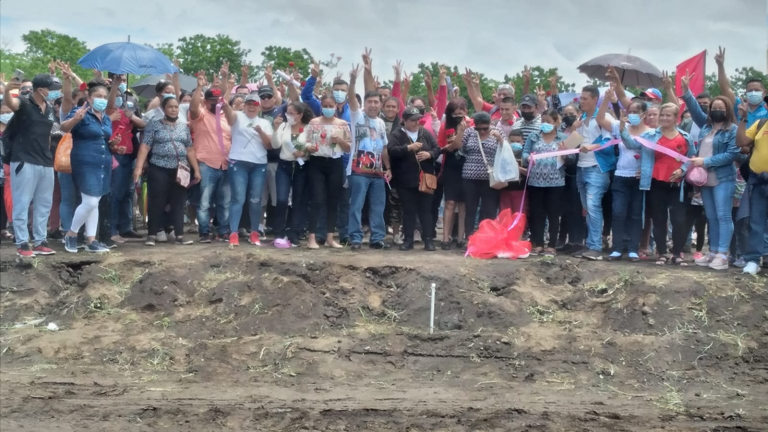 Entregan 300 lotes del Programa Bismarck Martínez a familias de Managua