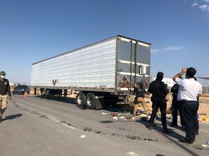 Acusan a cuatro personas en relación con la muerte de 53 migrantes en un tráiler en Texas