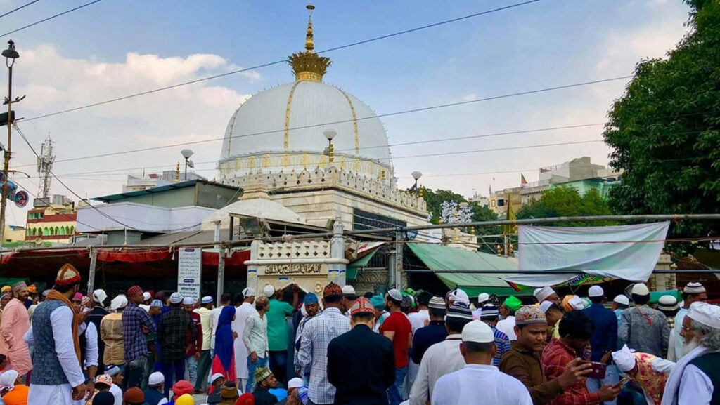 Menor de 6 años junto a su mamá son violadas por varios hombres que se ofrecieron a llevarlas a casa en la India