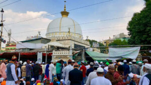 Menor de 6 años junto a su mamá son violadas por varios hombres que se ofrecieron a llevarlas a casa en la India