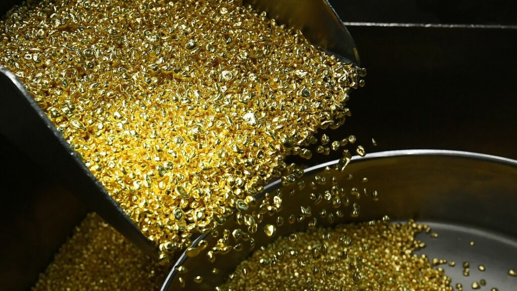 Biden: "Anunciaremos juntos en el G7 que prohibimos las importaciones de oro ruso"