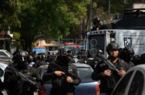 Operativo policial deja como saldo 12 muertos en México