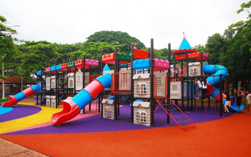 Alma realiza obras de remozamiento en el parque Las Madres