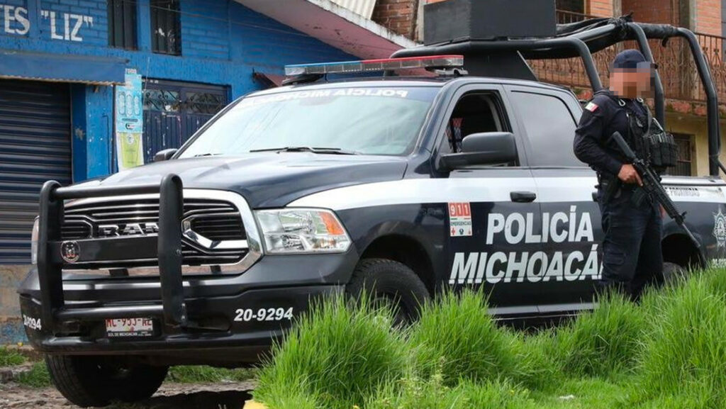 Encuentran 10 cuerpos en fosas clandestinas, en el Estado mexicano de Michoacán